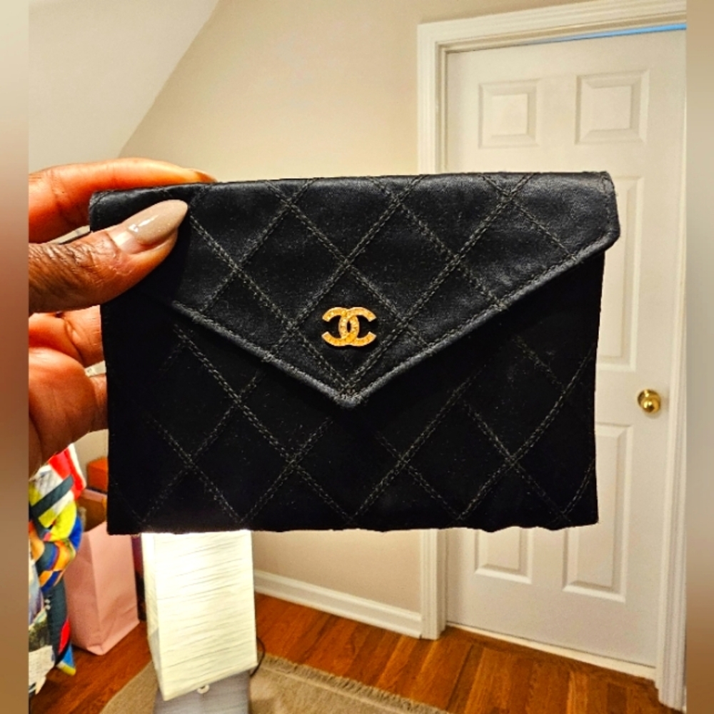 Vintage CHANEL Short Wallet